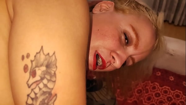 Casting para atriz porn&ocirc_ primeiro anal com gozada dentro do cuzinho, a milf magrinha experimentou e adorou dar o cuzinho. Vagninho e Holy Rubi