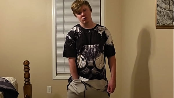 Dylan Tarrence Gets naked then gets his dick sucked