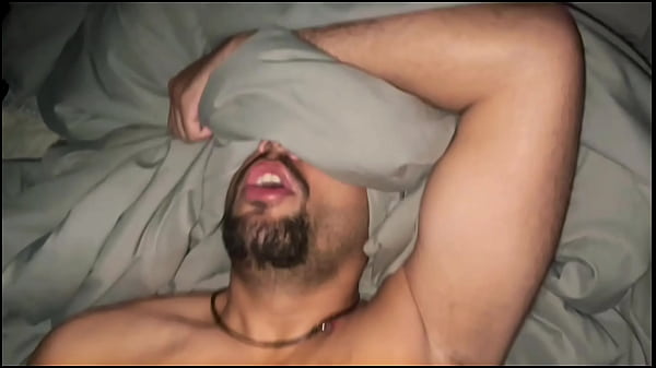 URS&Atilde_THE MALE AND BEARDED FUCKED ME IN THE HAIR