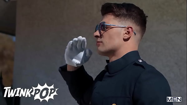 TWINKPOP - Jack Waters Cums As He Gets Pounded On His Back, Then Gets To His Knees To Take Malik Delgaty'_s Load