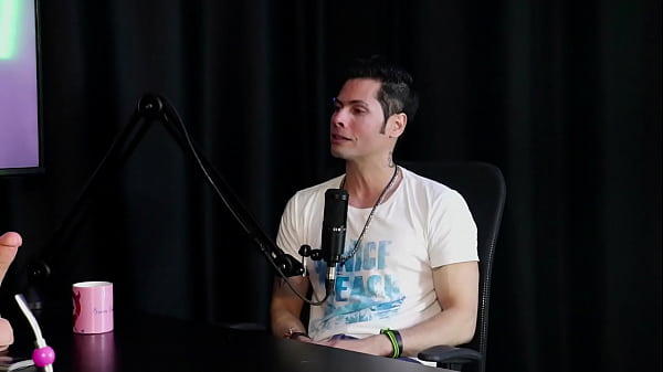 Hot hot Teen performs - blonde