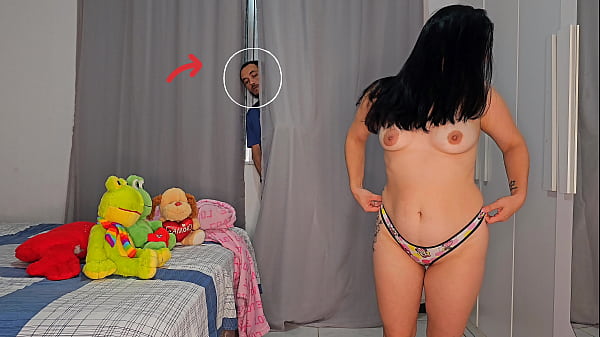 He wanted to see his new stepdaughter naked, so he hid behind the bedroom curtain
