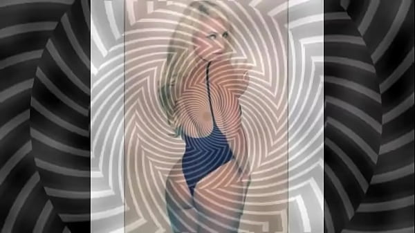 Erotic 30 Mistress Lisa Trigger Implement