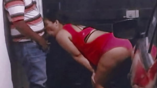 Delivery guy recorded with a hidden camera: My cuckold husband records me giving a blowjob to the lucky stranger, I suck the delivery man'_s cock in my garage (I'_m a very bitch and complacent amateur Hotwife)