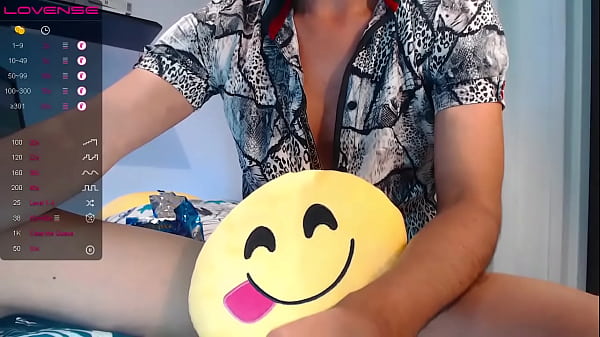 A shy young man masturbates placing a pillow in front of him so they can'_t see his huge cock, he doesn'_t realize that his big bright pink head of penis is reaching up to look beautiful.