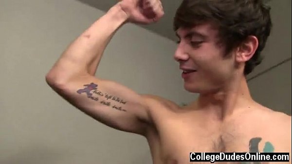 Gay orgy Zaden and Trent get lubed up as Trent gets in posture to