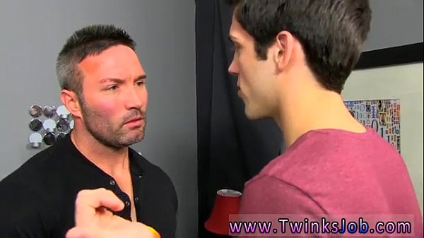 Amazing gay scene He gets on his knees and deepthroats Brock'_s chisel